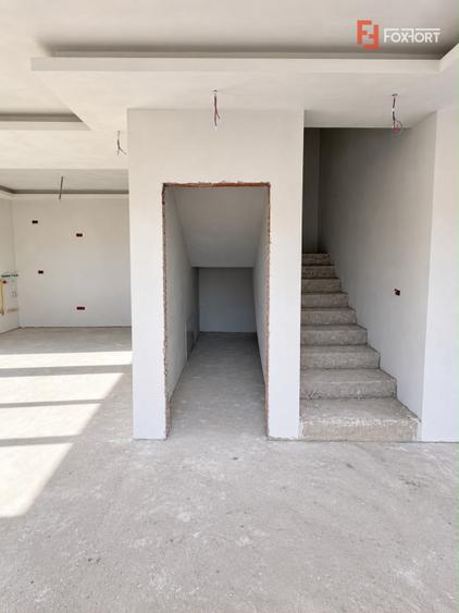 COMISION 0 % Duplex cu 5 camere si teren de 365 mp - Mosnita Veche