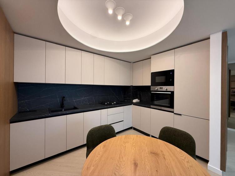 De inchiriat |  3 camere | Cortina North