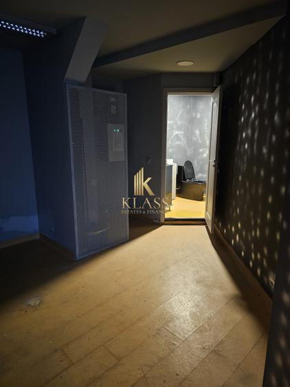 Spatiu comercial stradal - 96 mp - zona - Decebal