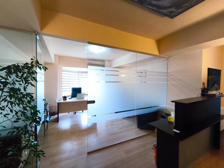 Apartament cu 4 camere/ birou - situat in Centrul Civic - 108 mp