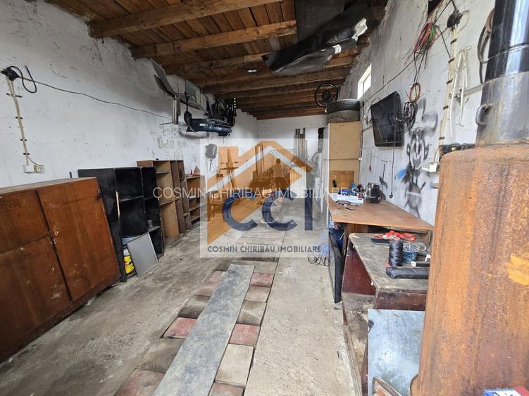GARAJ DE VÂNZARE ÎN MĂRGINENI - 10