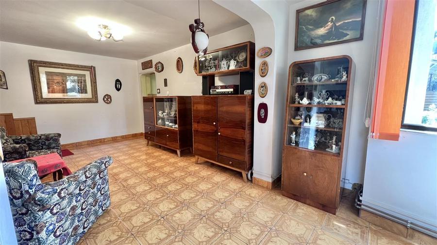 Apartament de vanzare 3 camere cu pivnita mare, Astra, Brasov