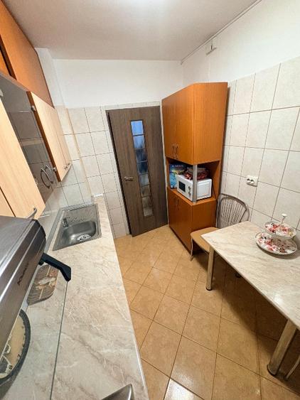 Inchiriez apartament pretabil birou