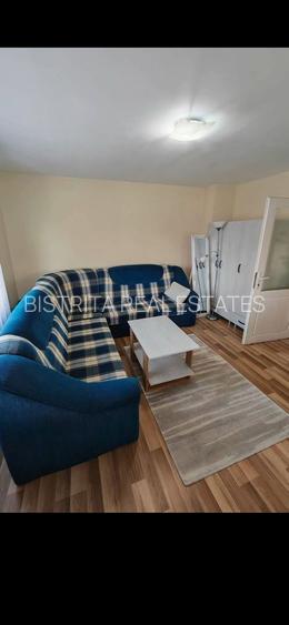 apartament la casa - zona Unirea - 3 camere - bucatarie - baie - teren generos - 2