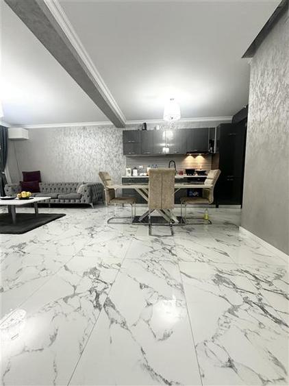 Casa de 300 mp, amplasata pe teren de 500 mp, Mamaia Nord