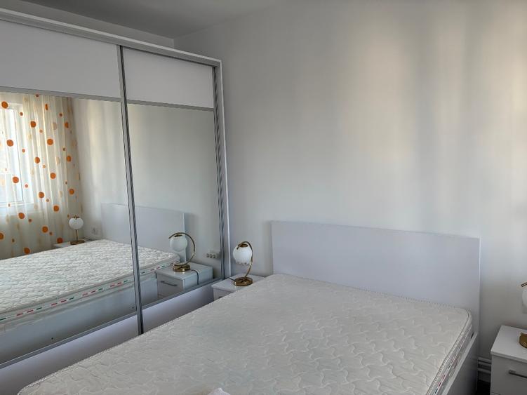 Inchiriere apartament doua camere decomandat