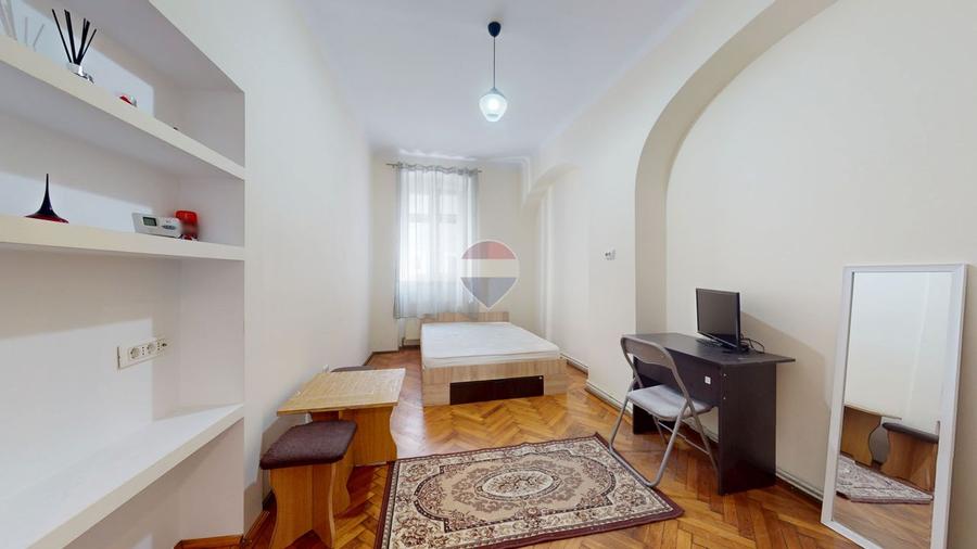 Comision 0% | Garsoniera la casă | curte | centrul istoric |