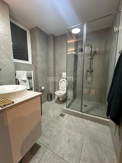 Amazing huge 3-room apartment in the University Square area