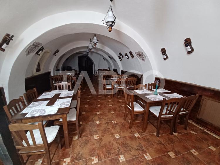 Piata Mare-Restaurant terasa si bar de inchiriat