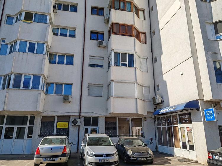 Spatiu comercial / birou 110 m.p. la parter bloc zona Lidl Nicolina, proprietar