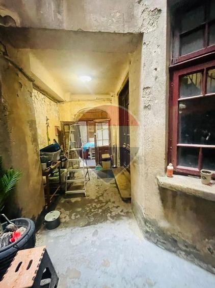 Special property de 302mp de vânzare în zona P-ta Unirii