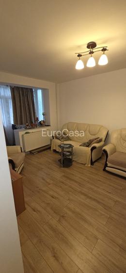 2 camere Frații Golesti zona Gară - 3