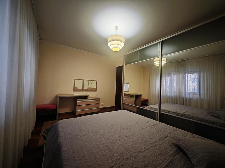 Nerva Traian planul II, metr. Timpuri Noi | Apartament spatios in bloc anvelopat