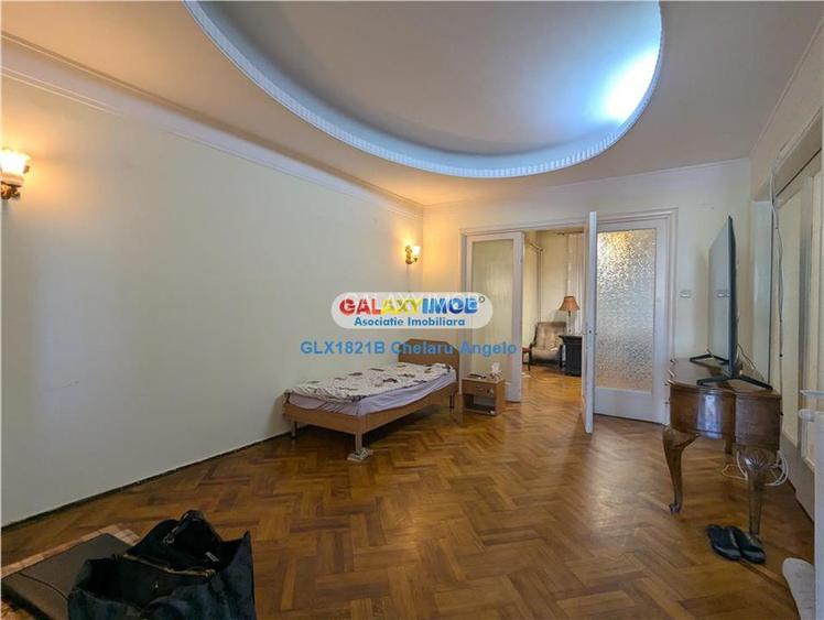 Unirii apartament 7 camere,suprafata utila 198 mp,stare bună