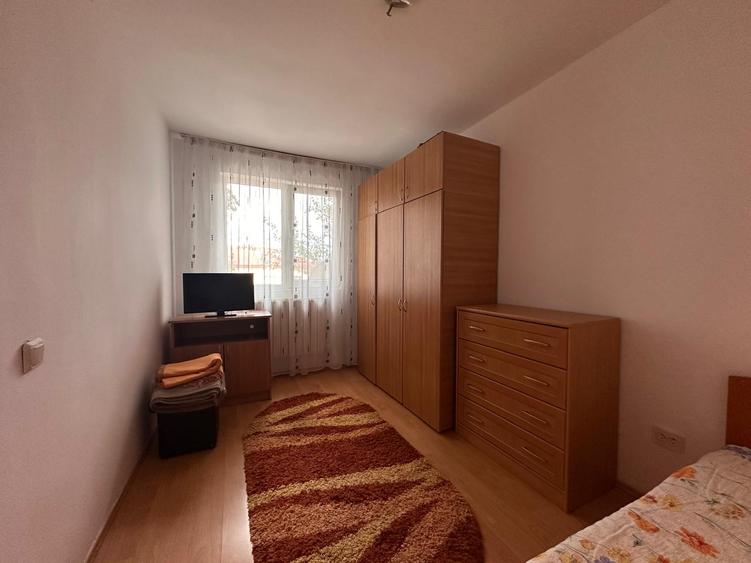 Apartament de închiriat | Etaj 2/4 | Mobilat și utilat | Centrala Termica