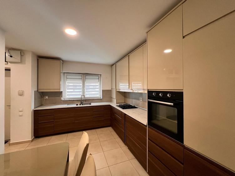 Închiriere Casă Pe Colt | 5 Camere |  Mobilată și Utilată | New Point |  Pipera