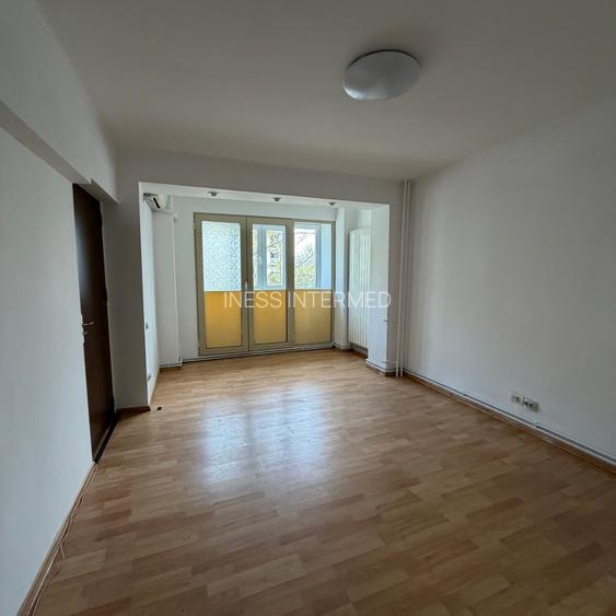 Alba Iulia - bd. Burebista - 3 camere nemobilate - 80mp - centrala proprie - 6