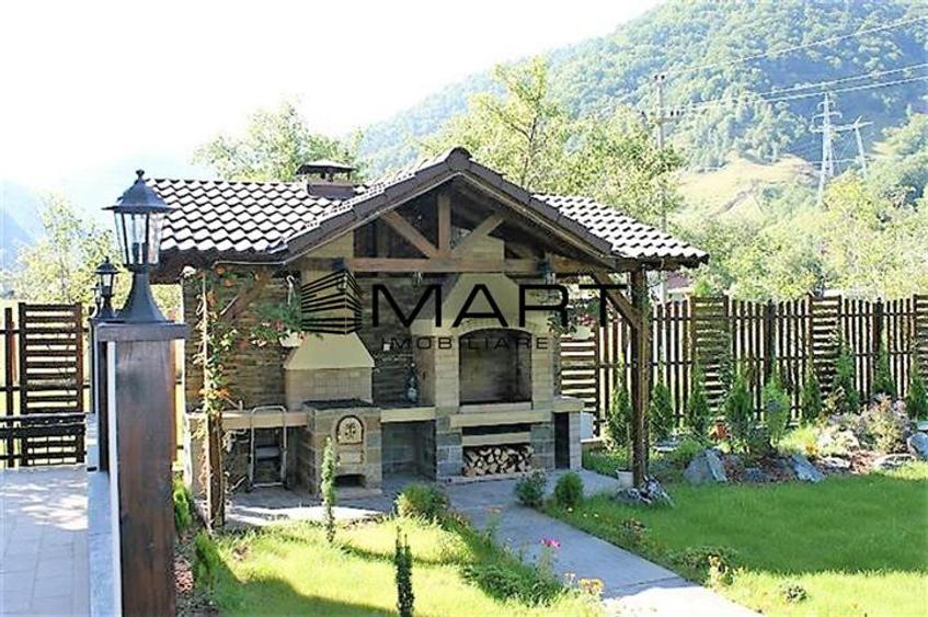 Pensiune 12 camere teren 200mp Valea Lotrioarei