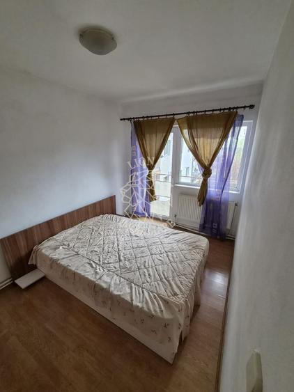 Apartament decomandat 2 camere 50 mp+2 balcoane-etaj 2-Zona Pompieri
