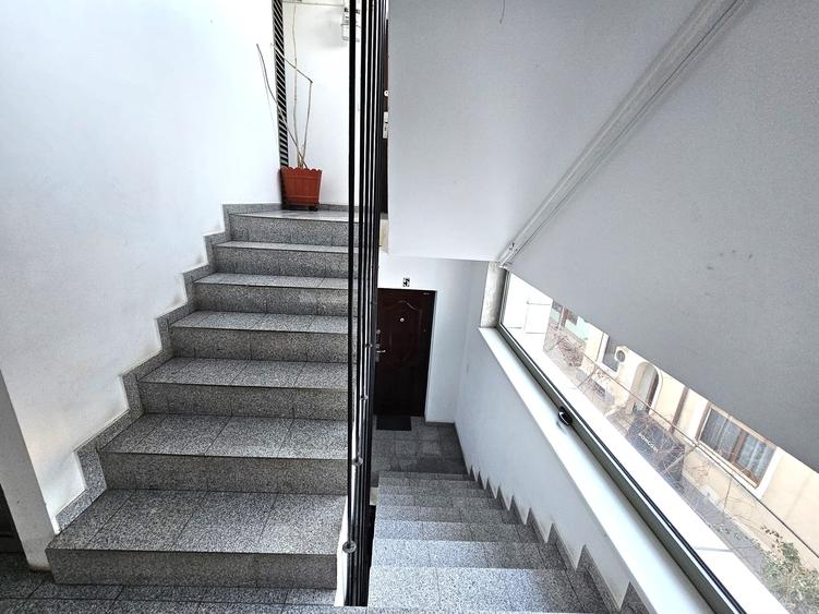 Inchiriere spatiu birou 60mp, centrala, cladire noua Unirii Traian
