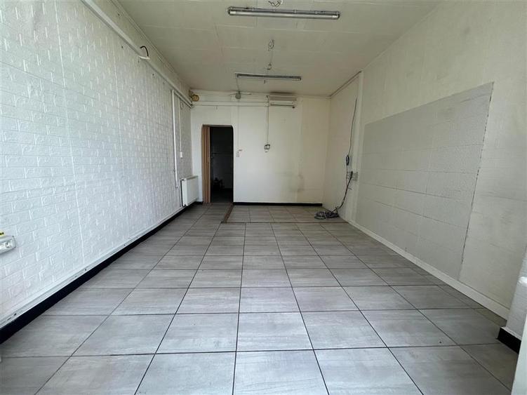 Spatiu comercial cu vad strada Harmanului, Craiter
