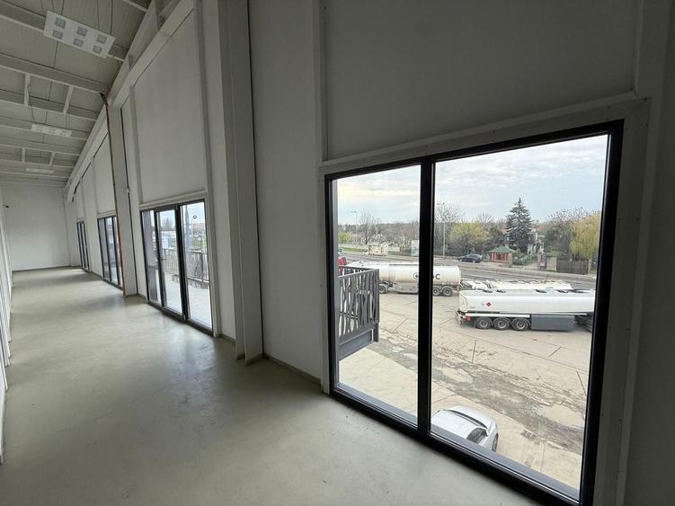 Hală industrială de vânzare | 2.350 mp | Vizibilitate din Centura