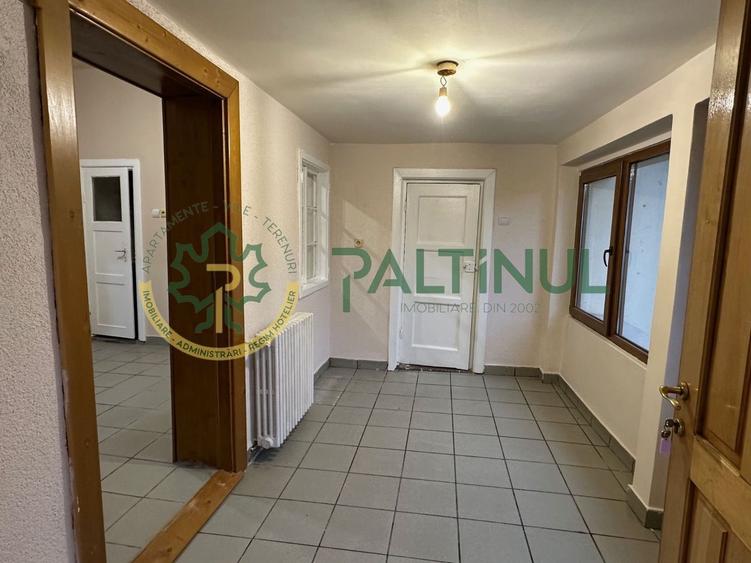 Casă individuală de închiriat în Sibiu – singur în curte, teren 900 mp, garaj