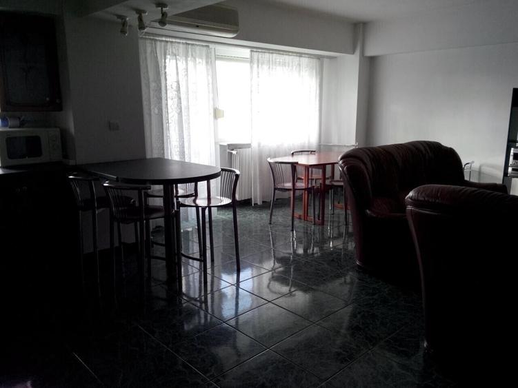 Decebal vanzare apartament 3 camere