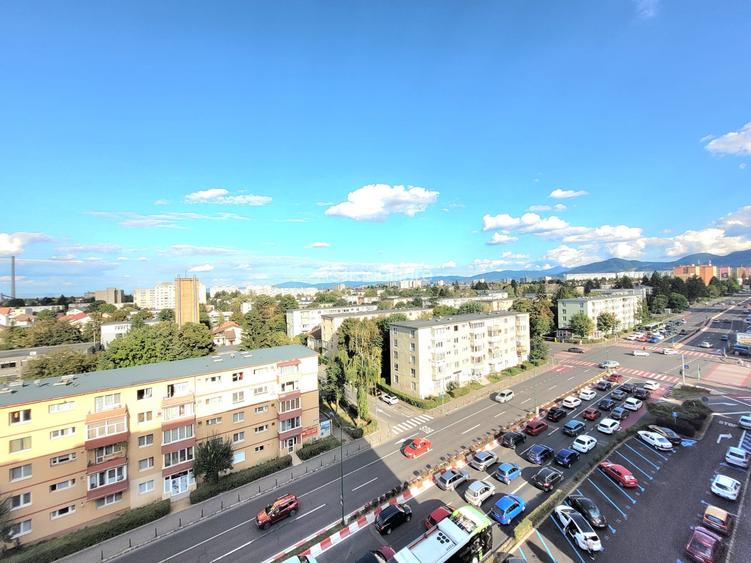Oportunitate de investiție în cartierul Astra: Apartament luminos cu 3 camere - 12