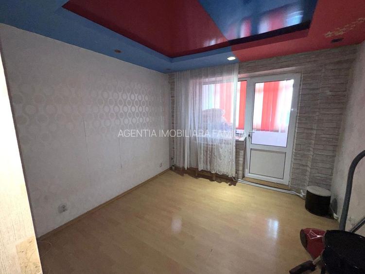 Etaj 8/10 | 78 mp total | 75.000 € negociabil - 3