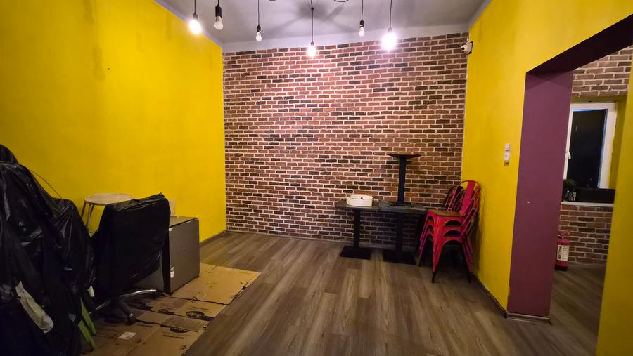 Imobil parter - zona centrala -str Decebal colt cu Mircea cel Batran/84 mp