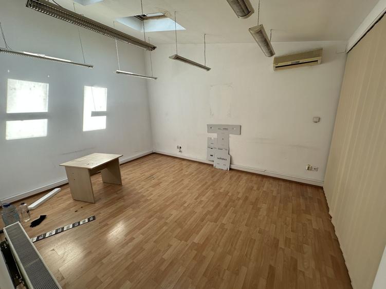 Spatiu de birou -zona strada Cluj/ 4 locuri de parcare