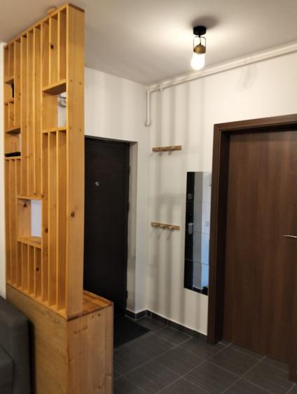 Berceni - Aparatorii Patriei , ap 2 camere + loc de parcare.