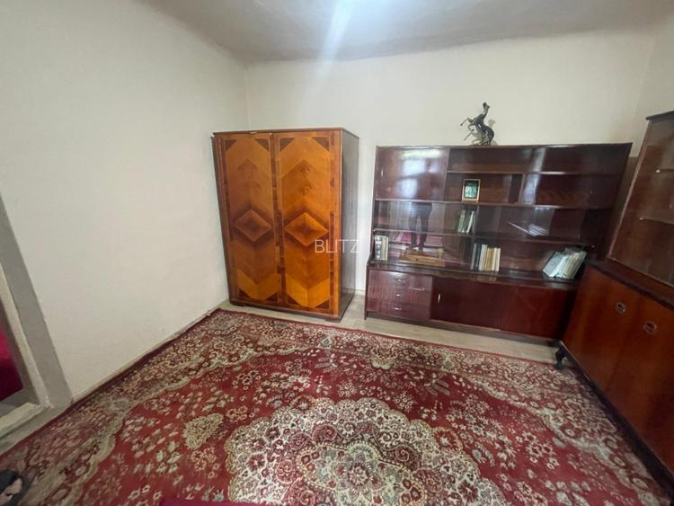 Casa parter, cu 4 camere, 140 mp, teren 1000 mp, zona Simnicul de Jos - 9
