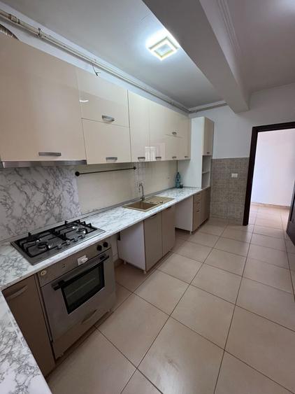 Vand Apartament 3 Camere Zona Fundeni