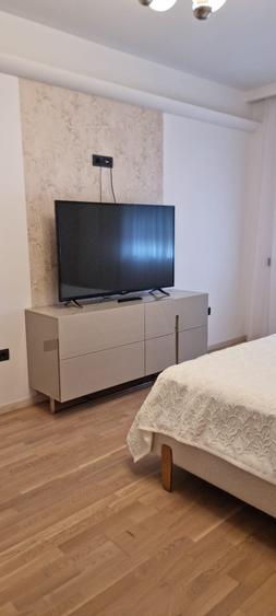 De inchiriat apartament 3 camere, cu 2 garaje,ultracentral, in Pitesti,moderm