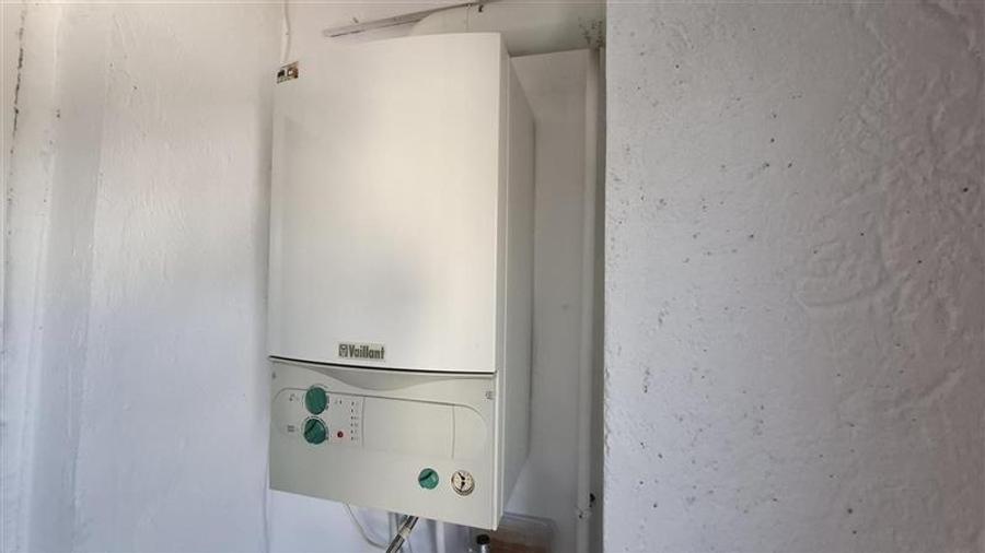 Apartament 2 camere, hol patrat, et 3, str Mare a Unirii