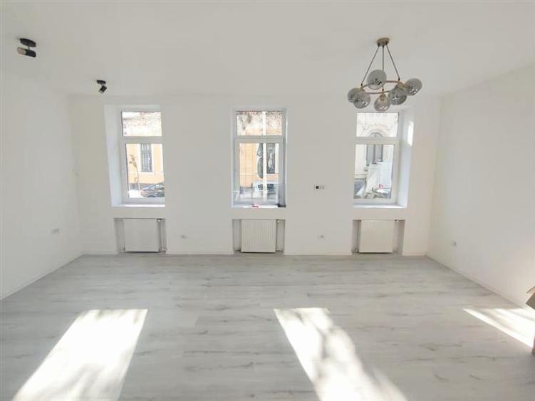 Garsoniera renovata in vila-centrala termica-Zona Armeneasca