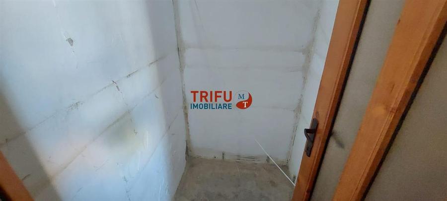 Apartament 4 camere etaj 1 de vanzare Cetate