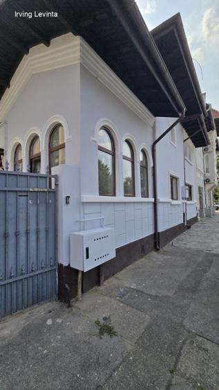 Refugiu boem din inima Bucurestiului. Casa eleganta din 1935 renovata modern.