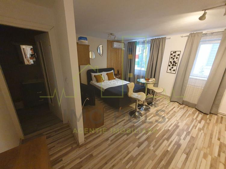 Casa + 5 apartamente + spatiu de inchiriat + parcari. Pretabil locuit + afacere - 4