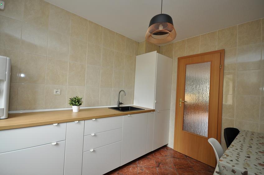 Inchiriere spatiu birouri 76 mp bloc stradal 13 Septembrie