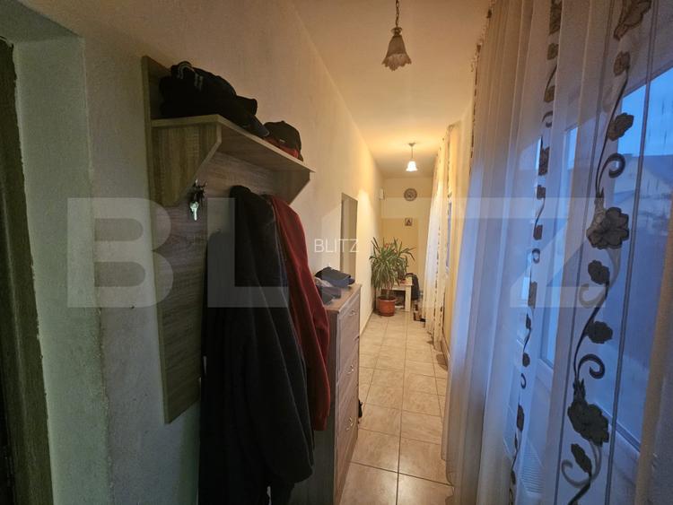Casă cu 3 camere și grădină, aproape de centrul orașului Câmpeni - 7