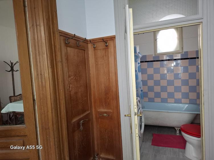Apartament 3 camere Schei-Piata Unirii, suprafata 86 mp, parter la casă.