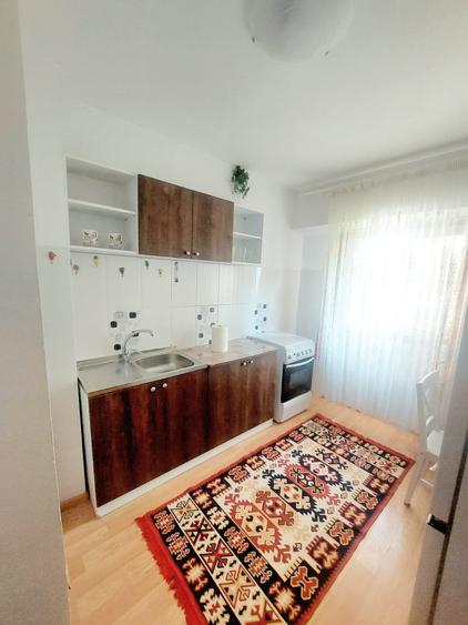 Apartament 2 camere decomandat, etajul 1, zonă centrală ICIL