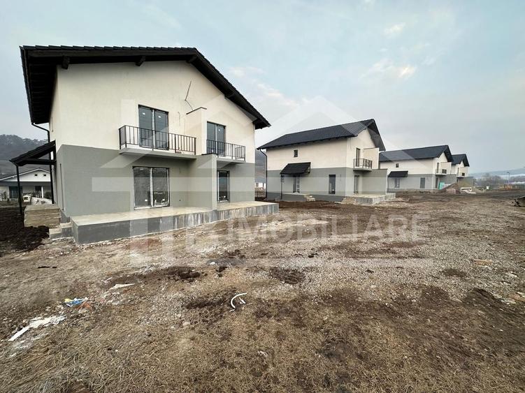 Duplex cu 3 camere, 82mp, parcare, 350mp teren, Zona Livezeni