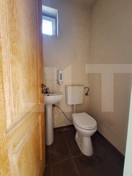 Spatiu comercial, de vanzare, parter + apartament la etaj, zona Mehala