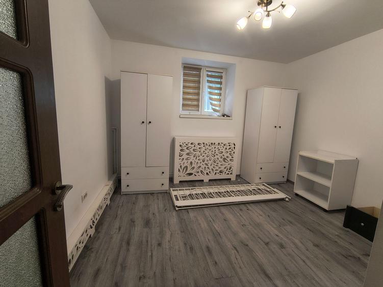 CASA CASATORIILOR- 3 CAMERE CU CURTE PROPRIE 77 Mp 225.000 euro