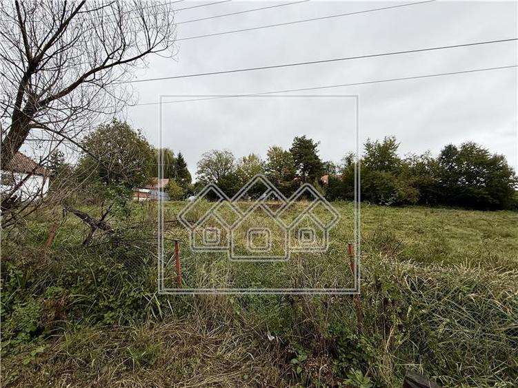 Teren intravilan in Cisnadioara - 507 mp - deschidere la 2 strazi