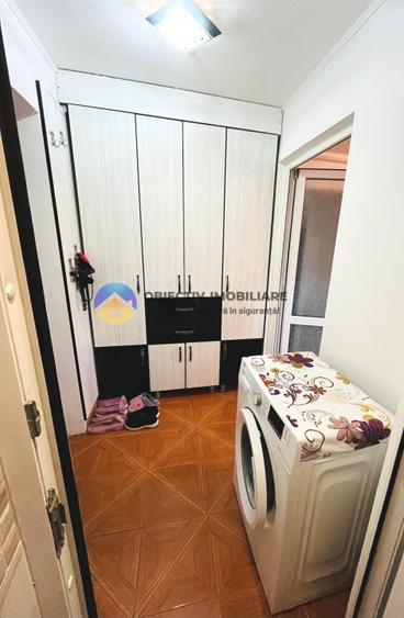 Garsoniera de vanzare - zona Darmanesti .